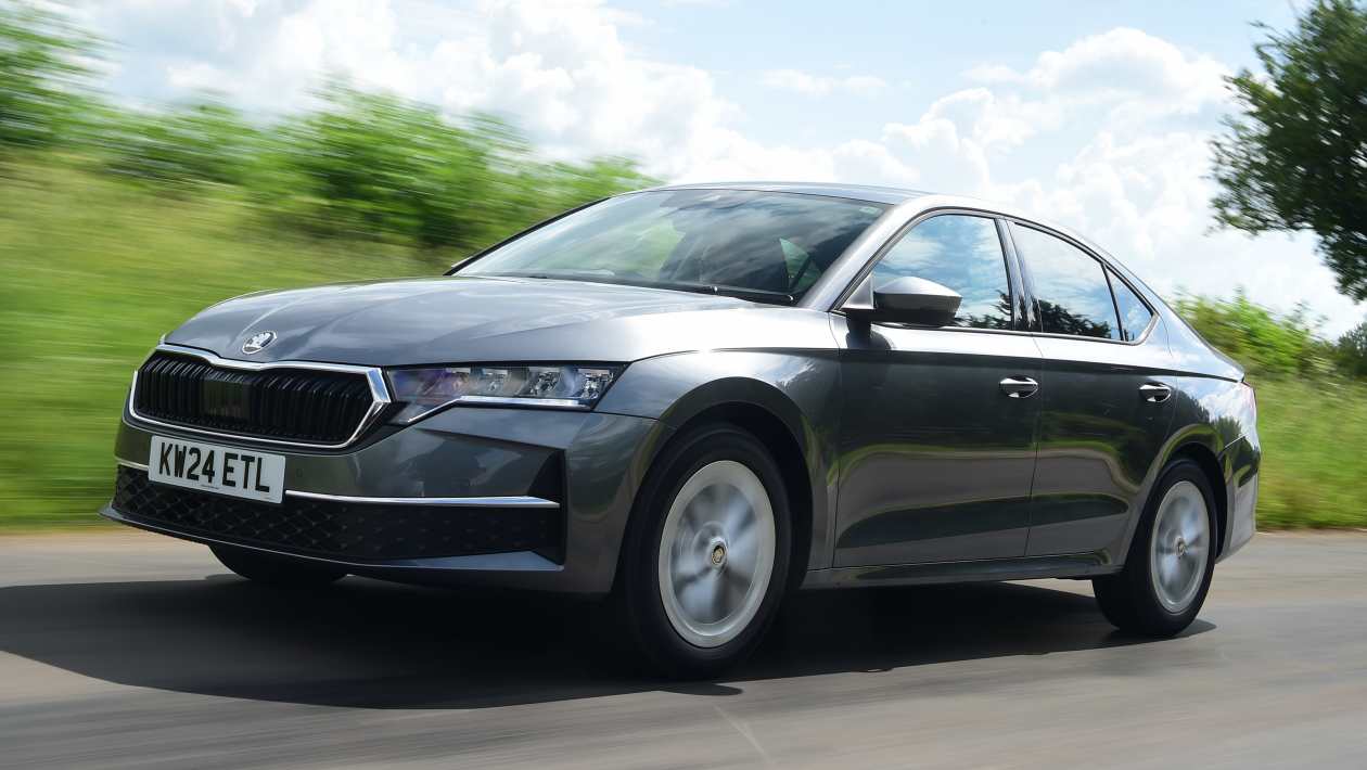 Skoda Octavia review | Auto Express